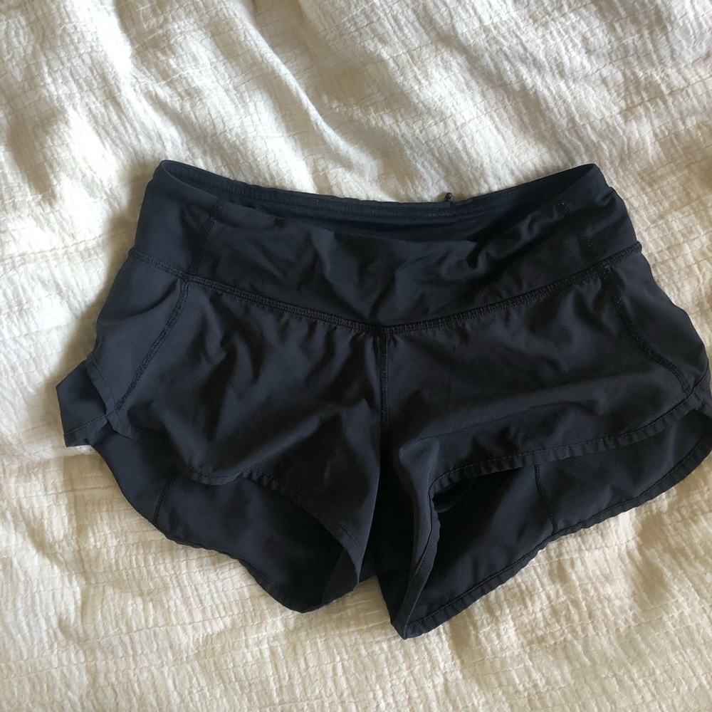 Lululemon Speed Up 2.5” Shorts Size 4